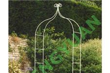 Beautiful and Romantic Metal Garden Arch